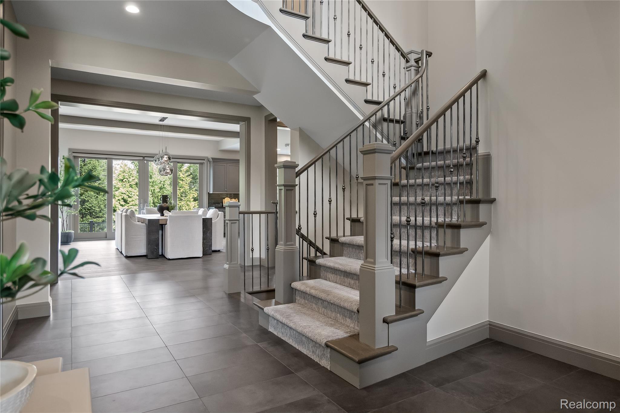 3824 Poppleton Court