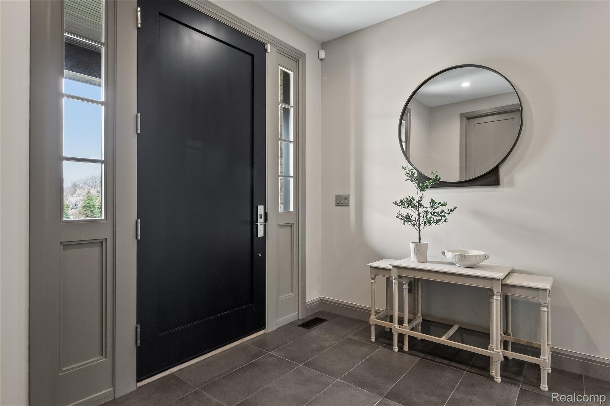 3824 Poppleton Court