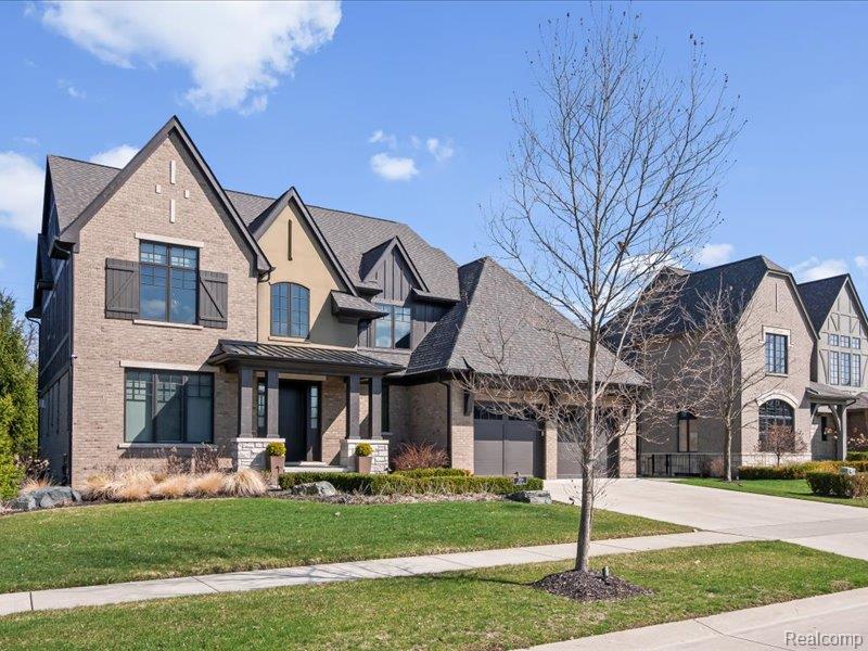 3824 Poppleton Court