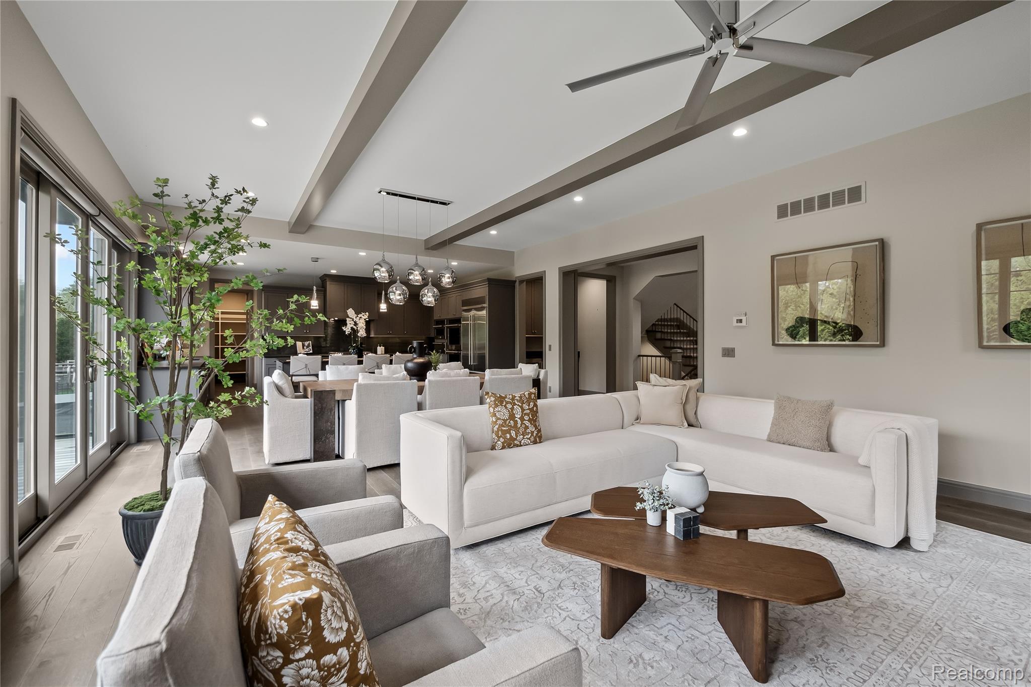 3824 Poppleton Court