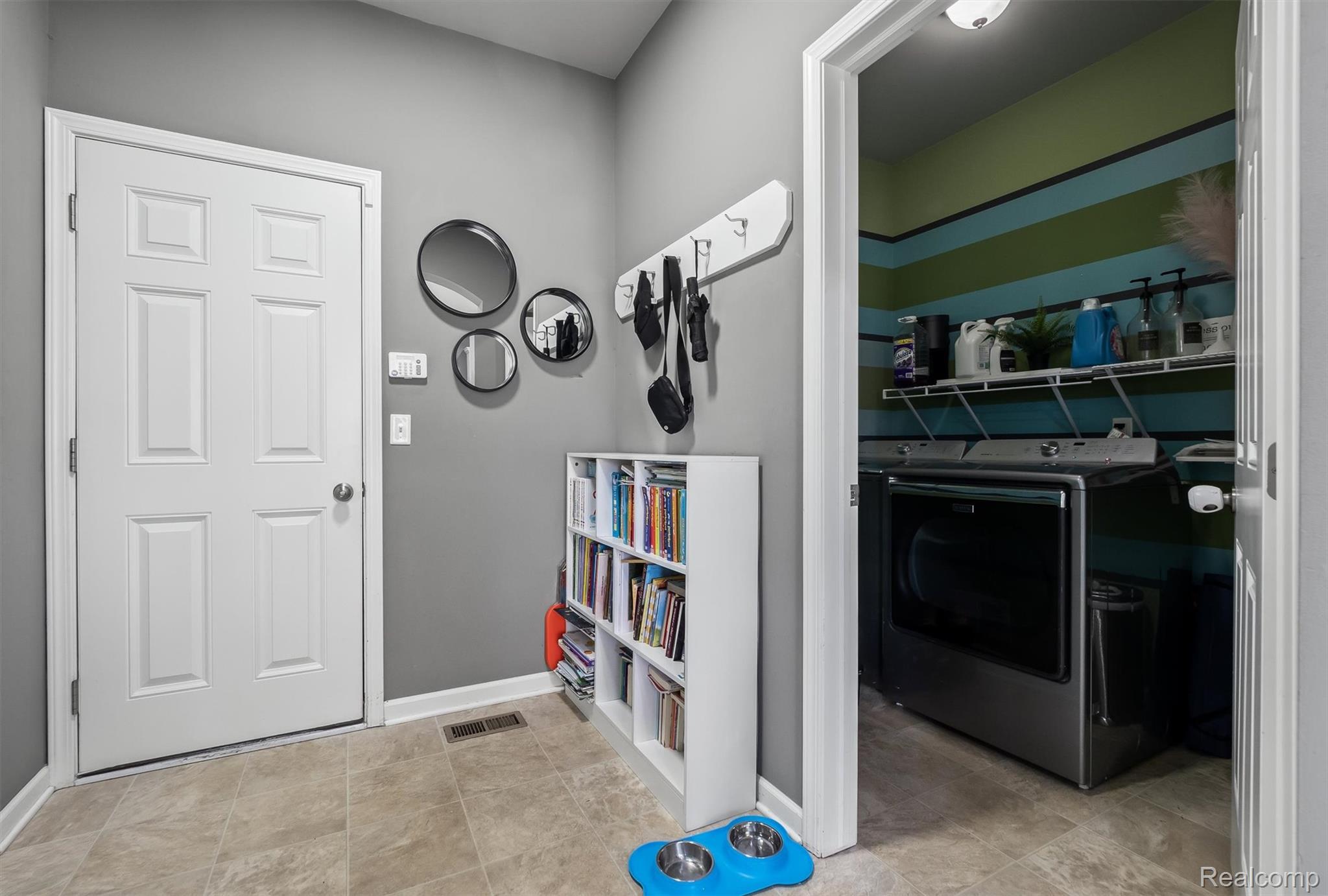 7810 N Central Park