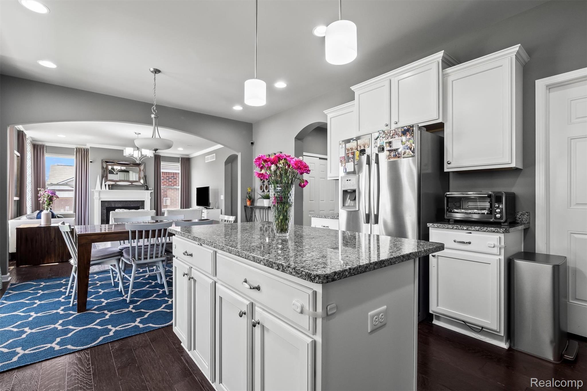 7810 N Central Park