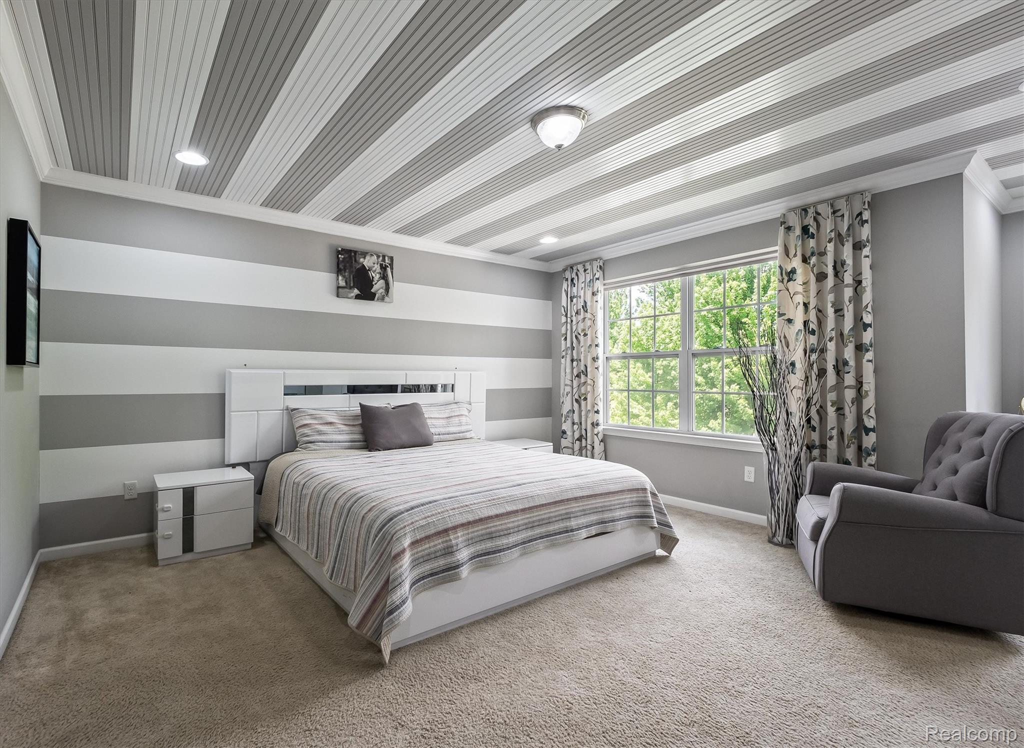7810 N Central Park