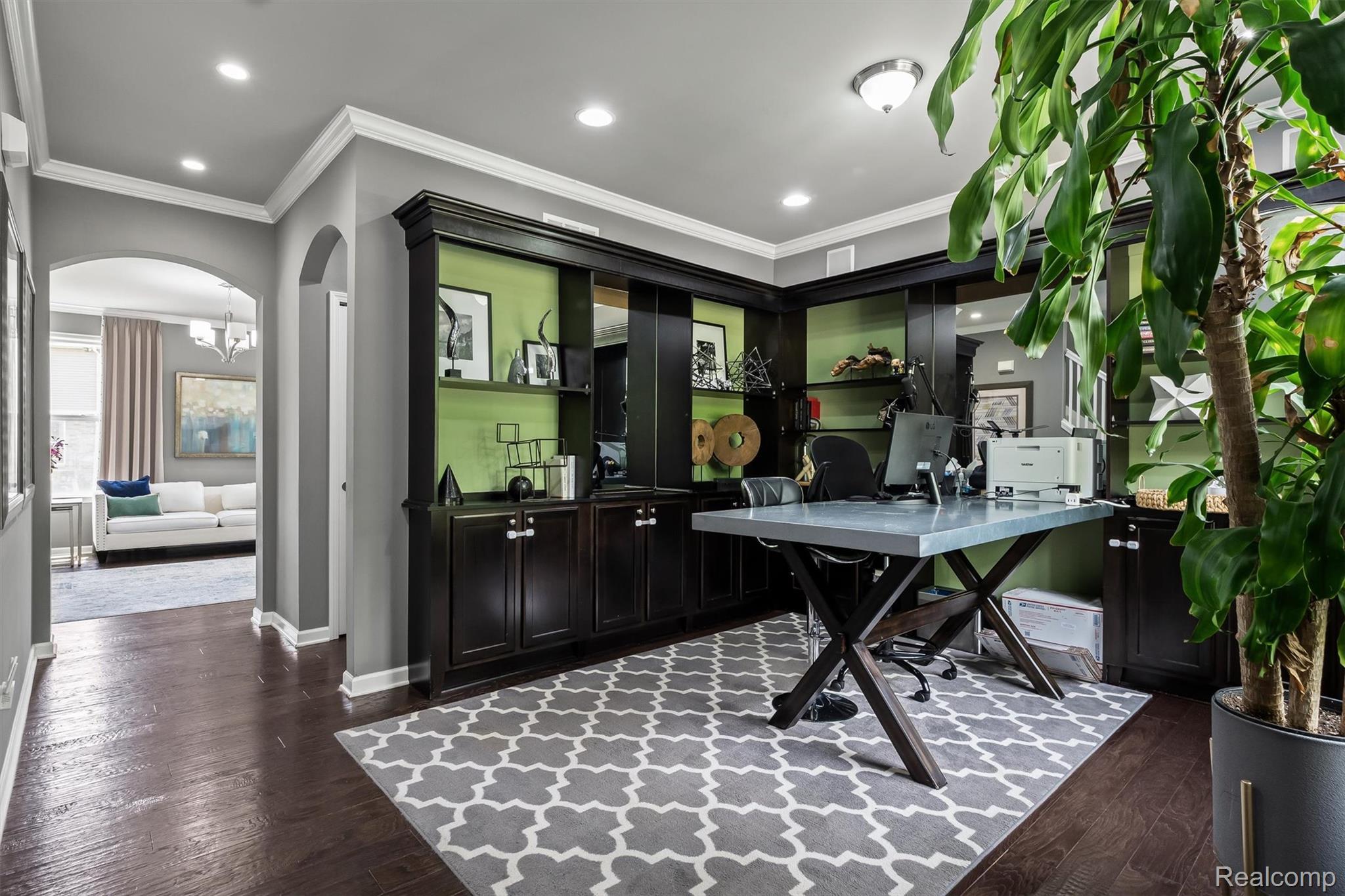 7810 N Central Park