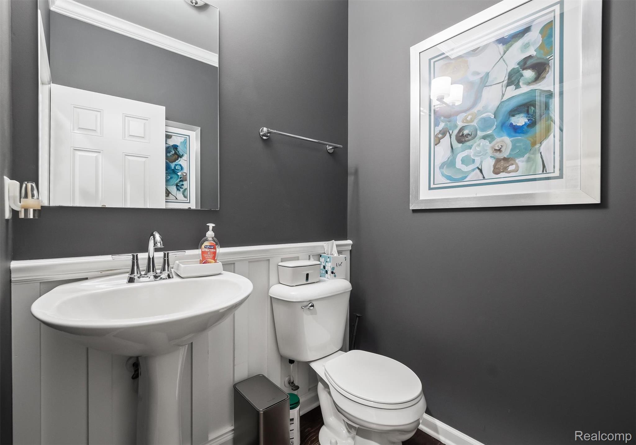 7810 N Central Park