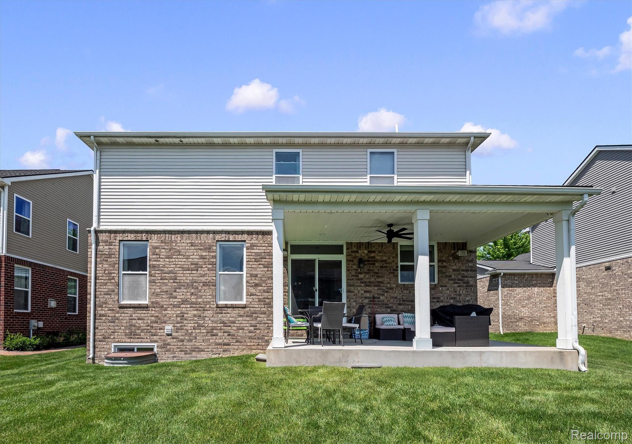 7810 N Central Park