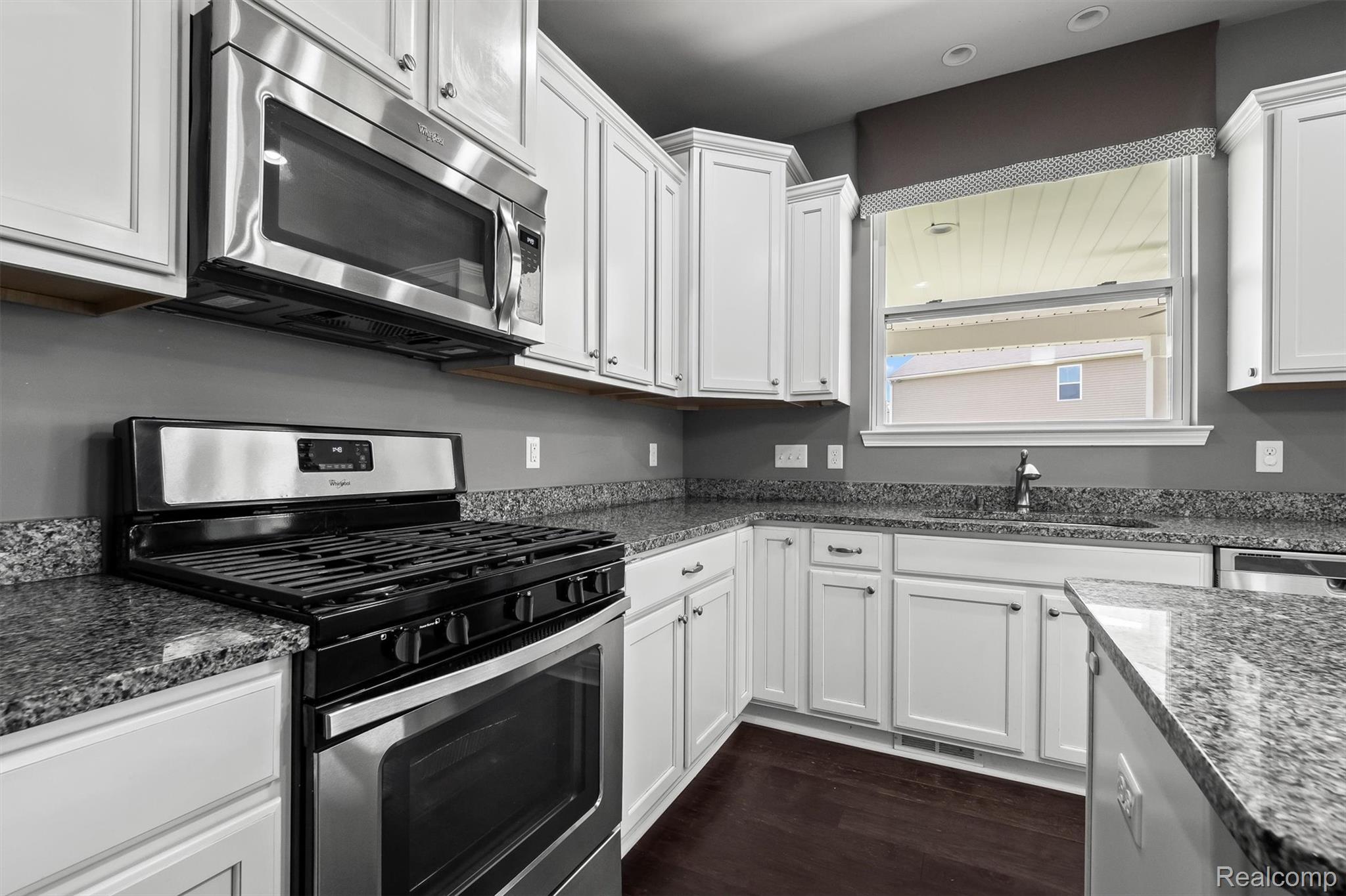 7810 N Central Park
