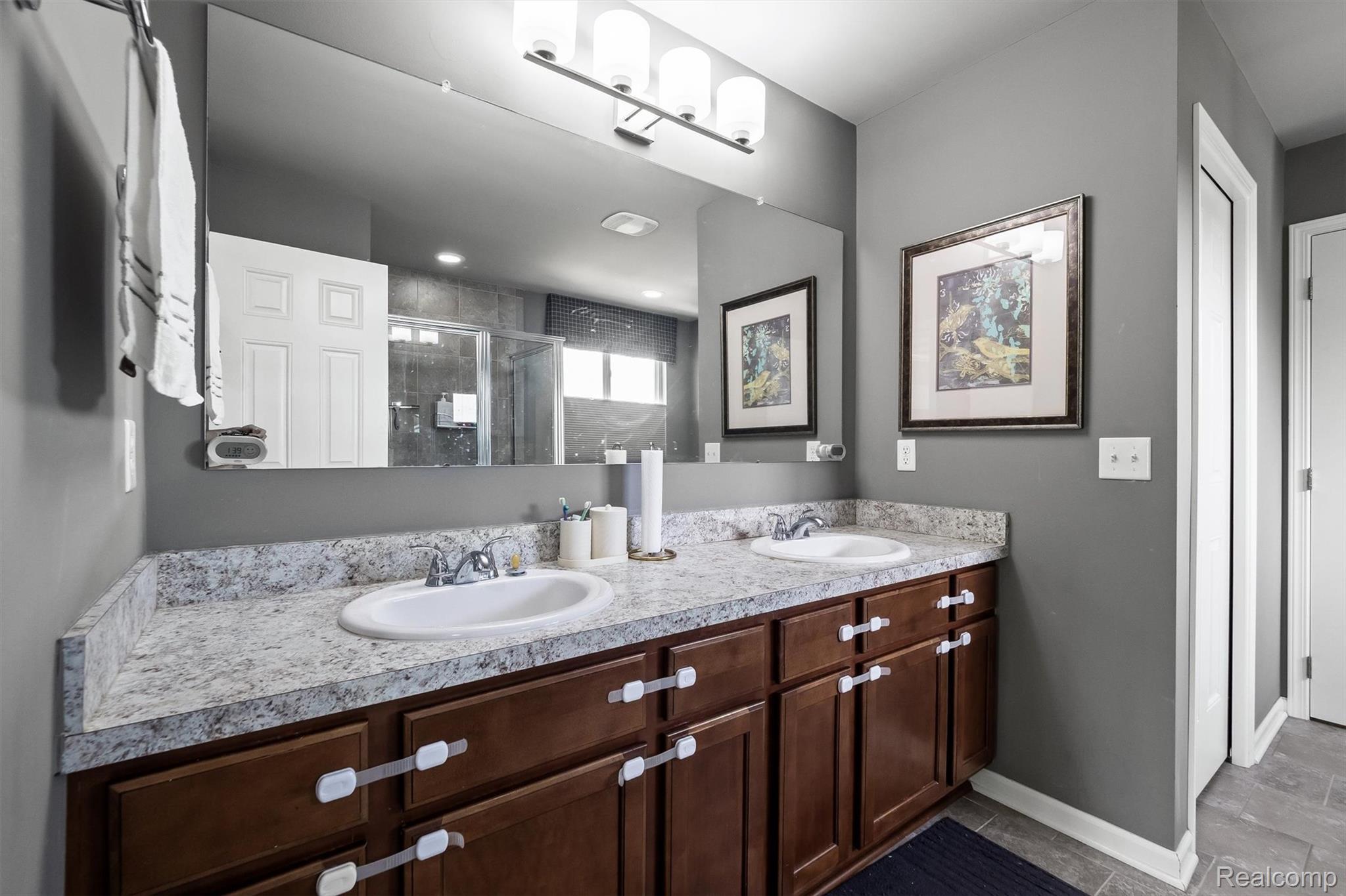 7810 N Central Park