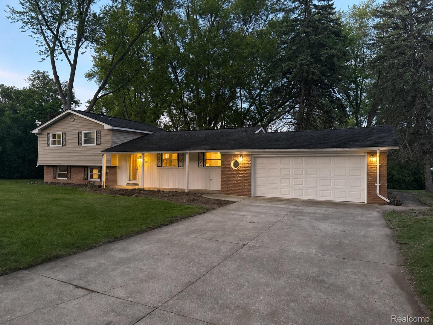 6382 Houghten Drive