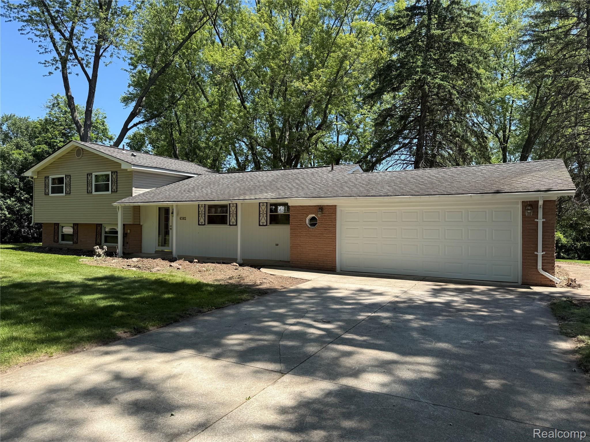 6382 Houghten Drive
