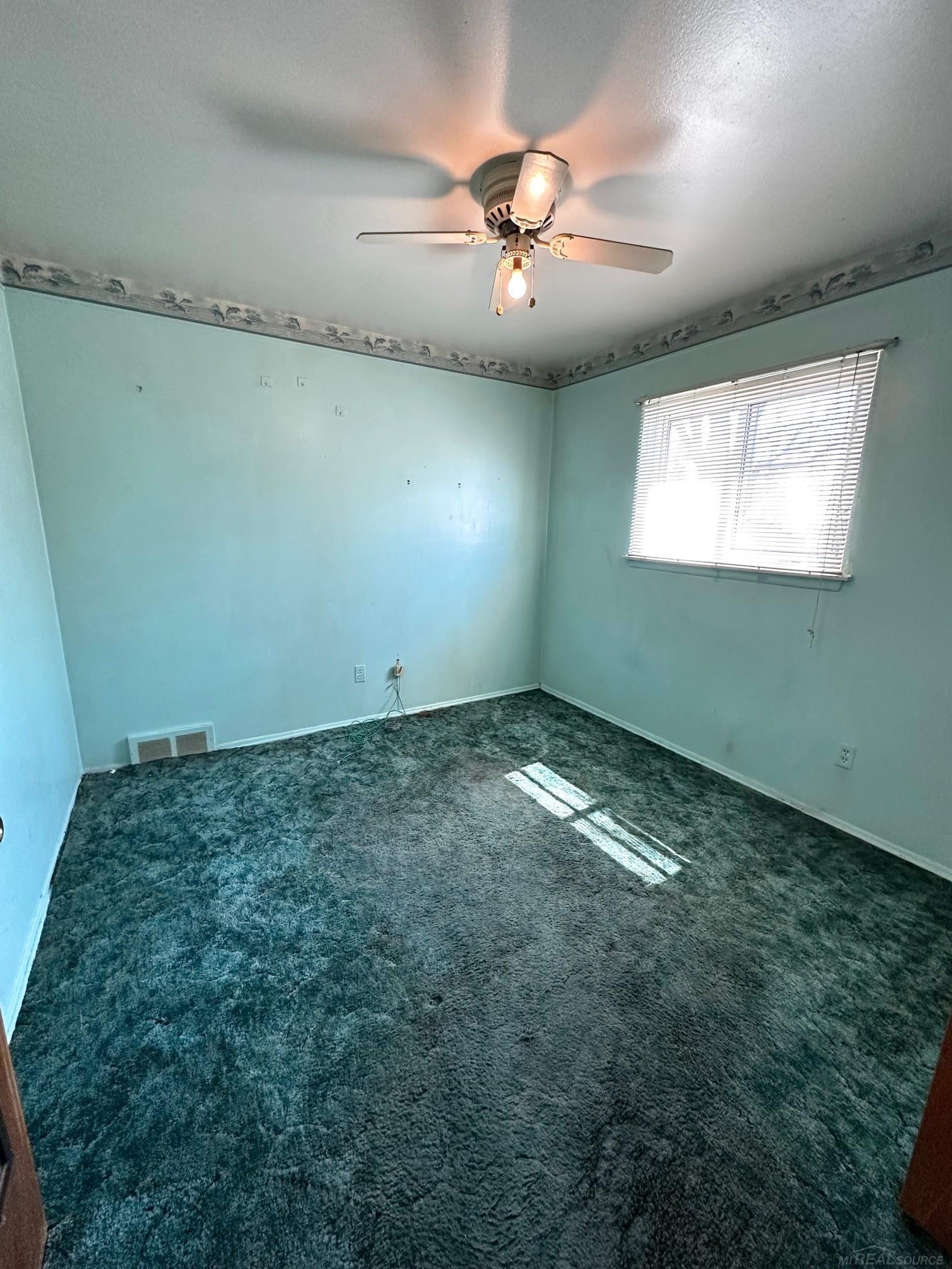 19598 Broadacres Street