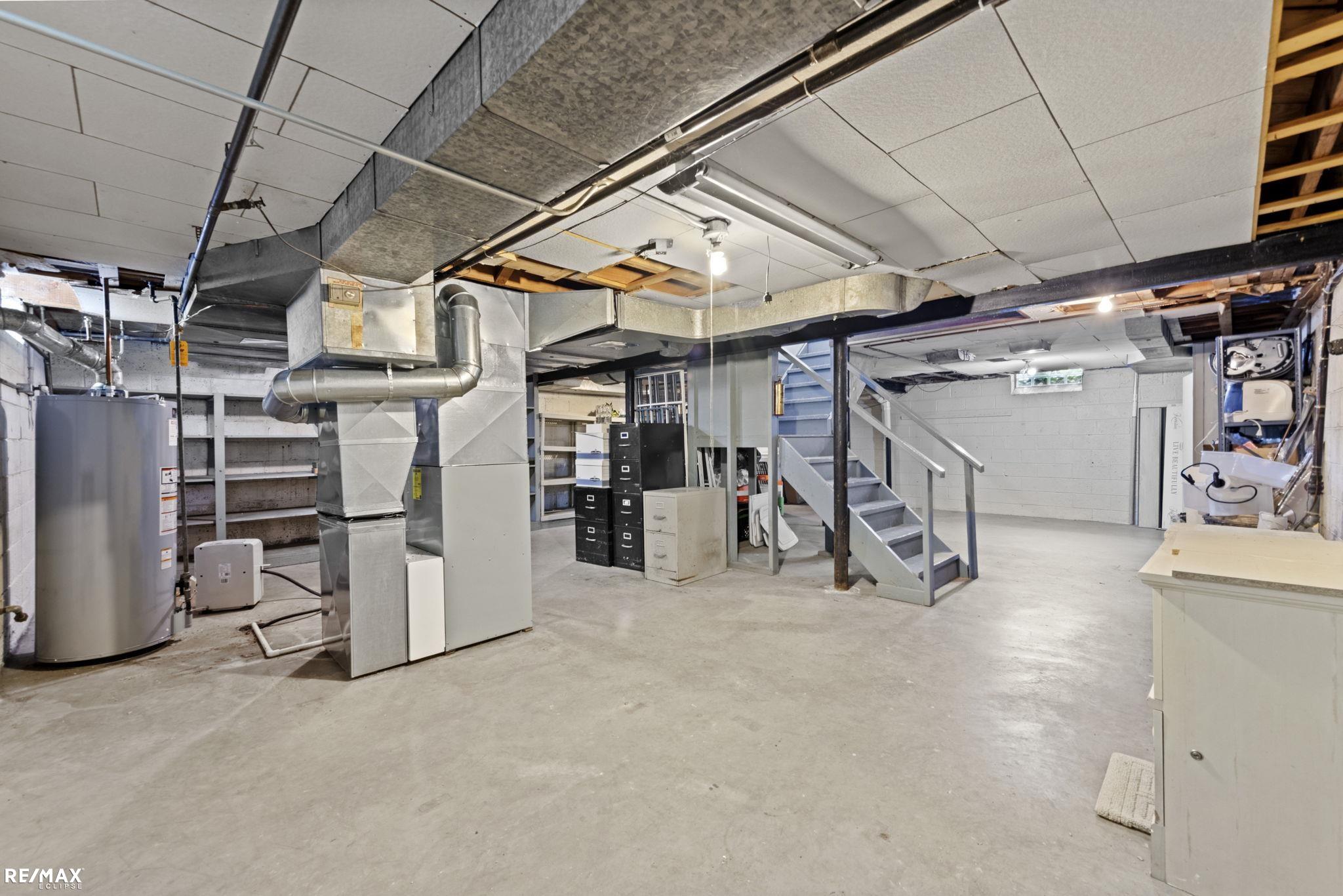 295 Fairfax ST