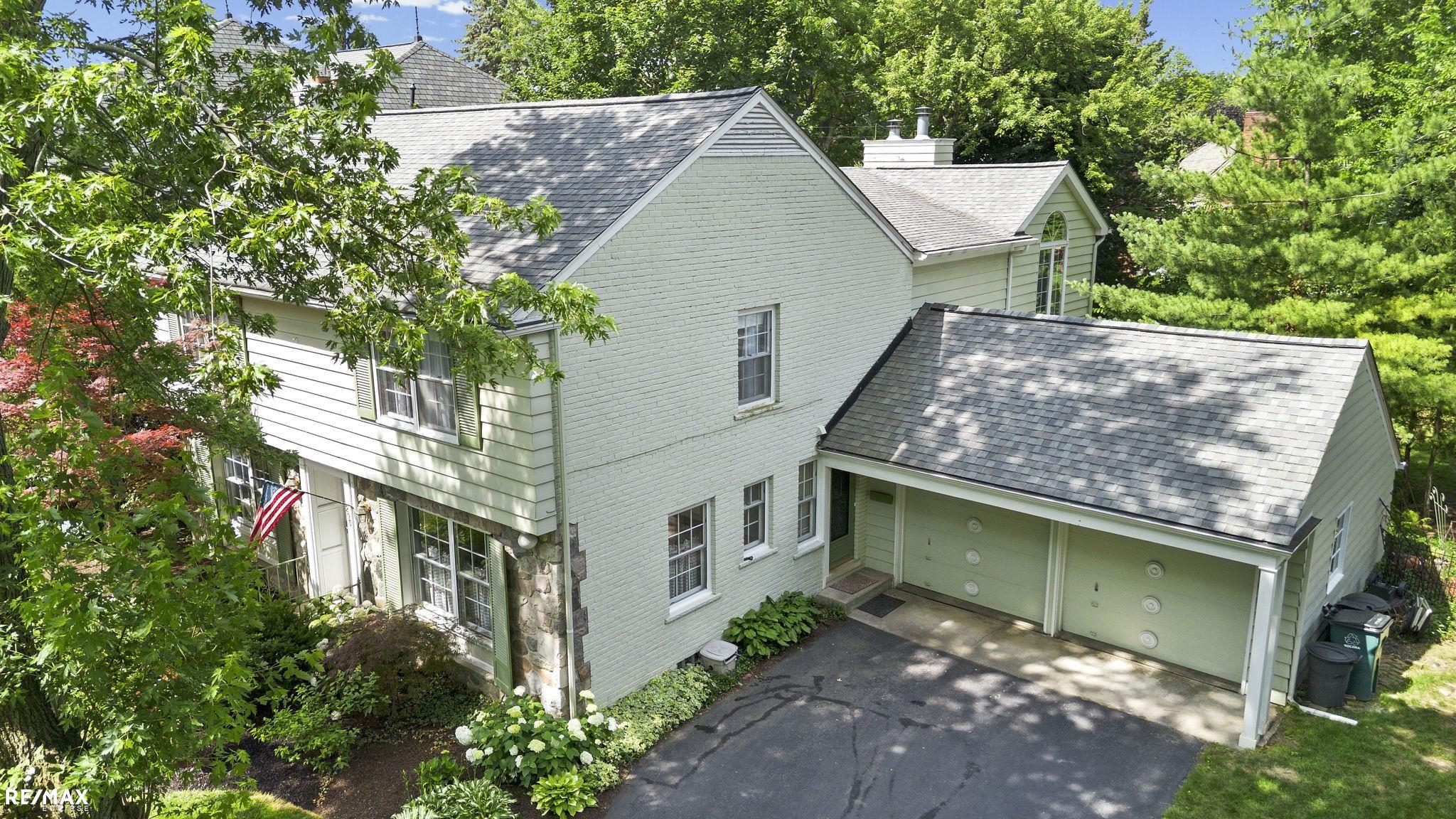295 Fairfax ST