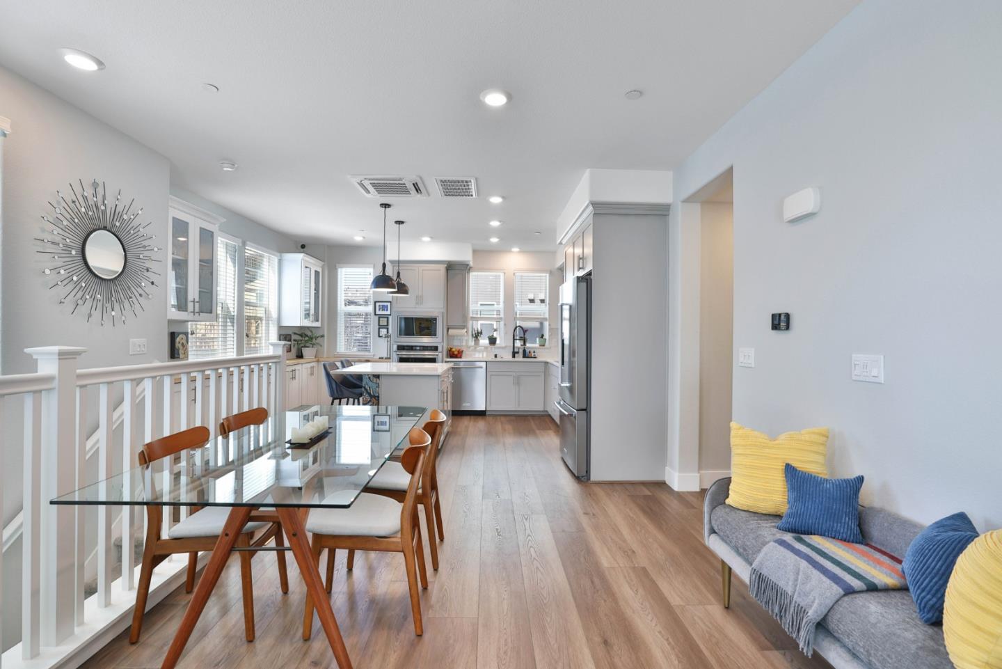 580 Yale Way