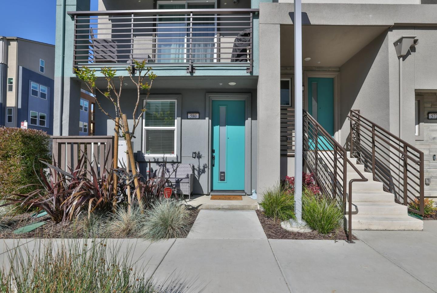 580 Yale Way