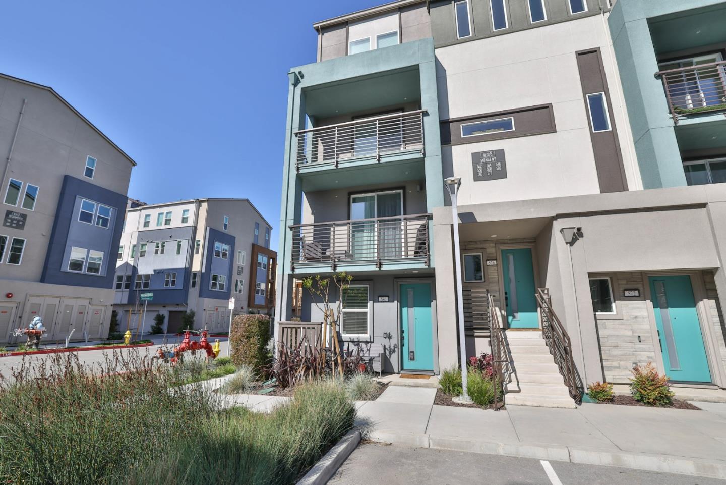 580 Yale Way
