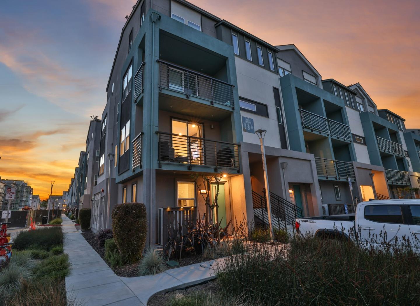580 Yale Way
