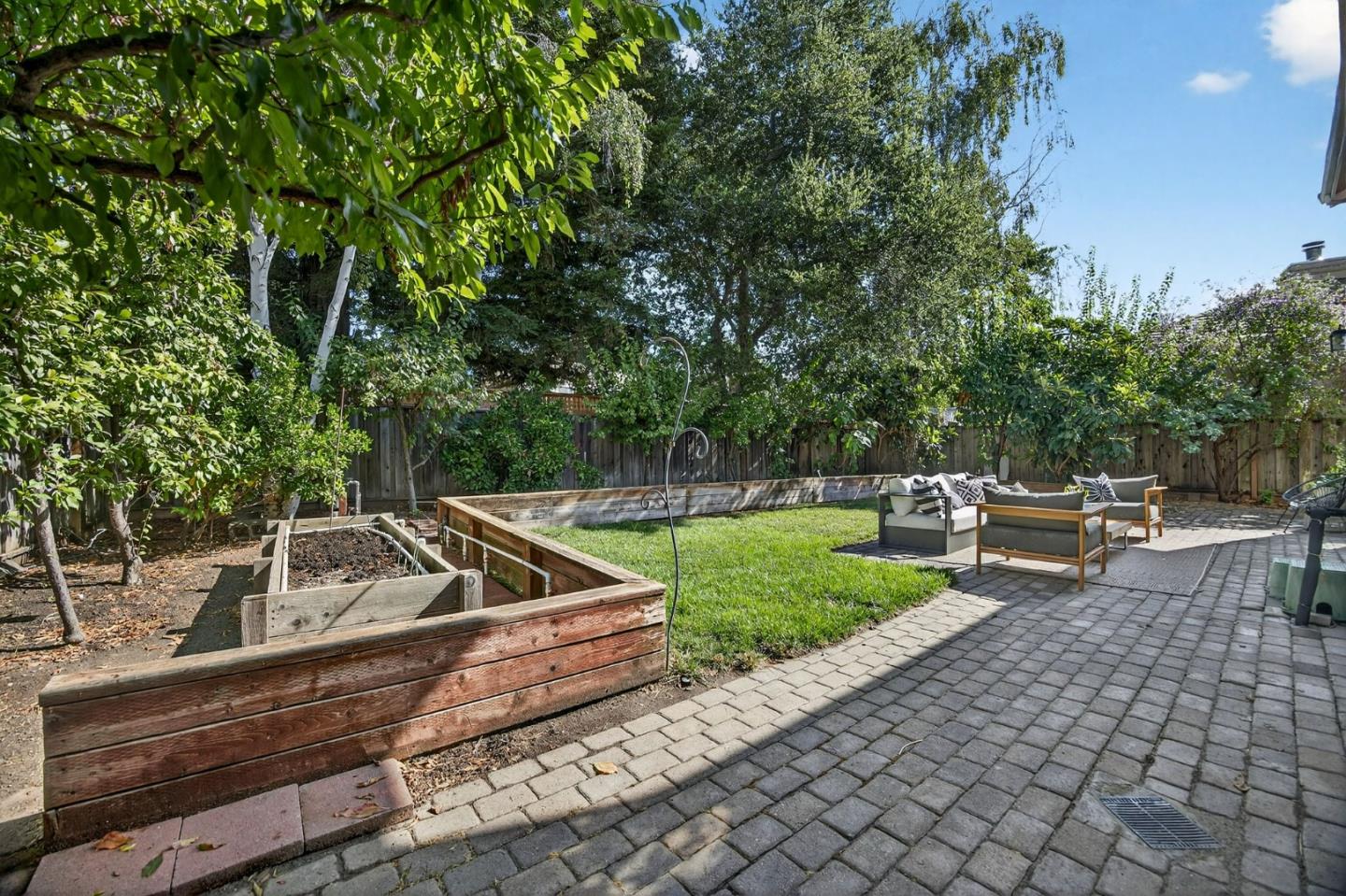 1469 Eagles Nest Lane