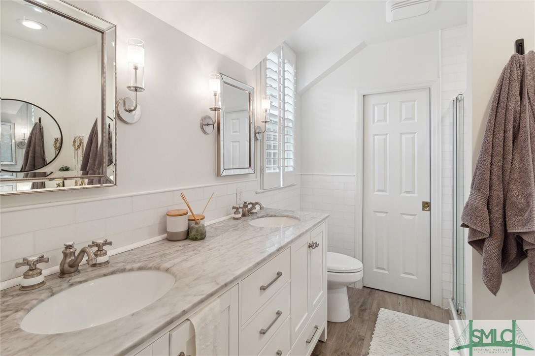 102 E 56th Street