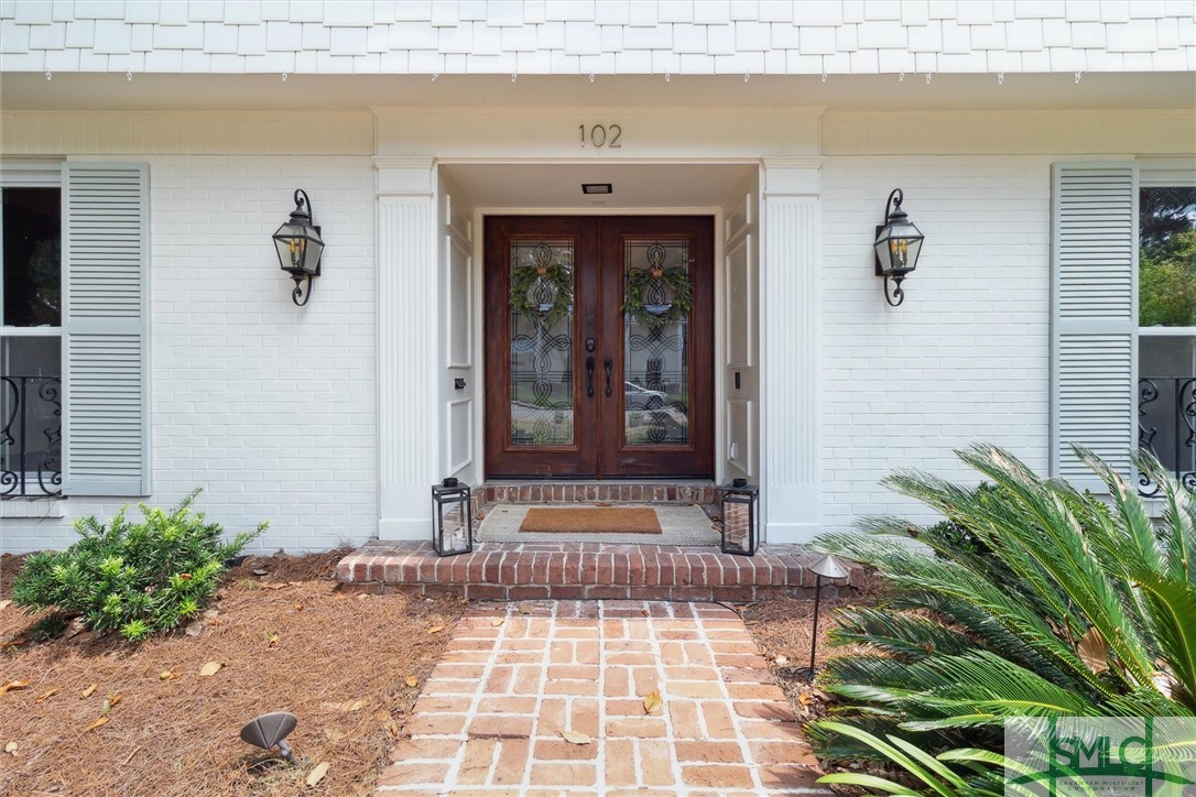 102 E 56th Street