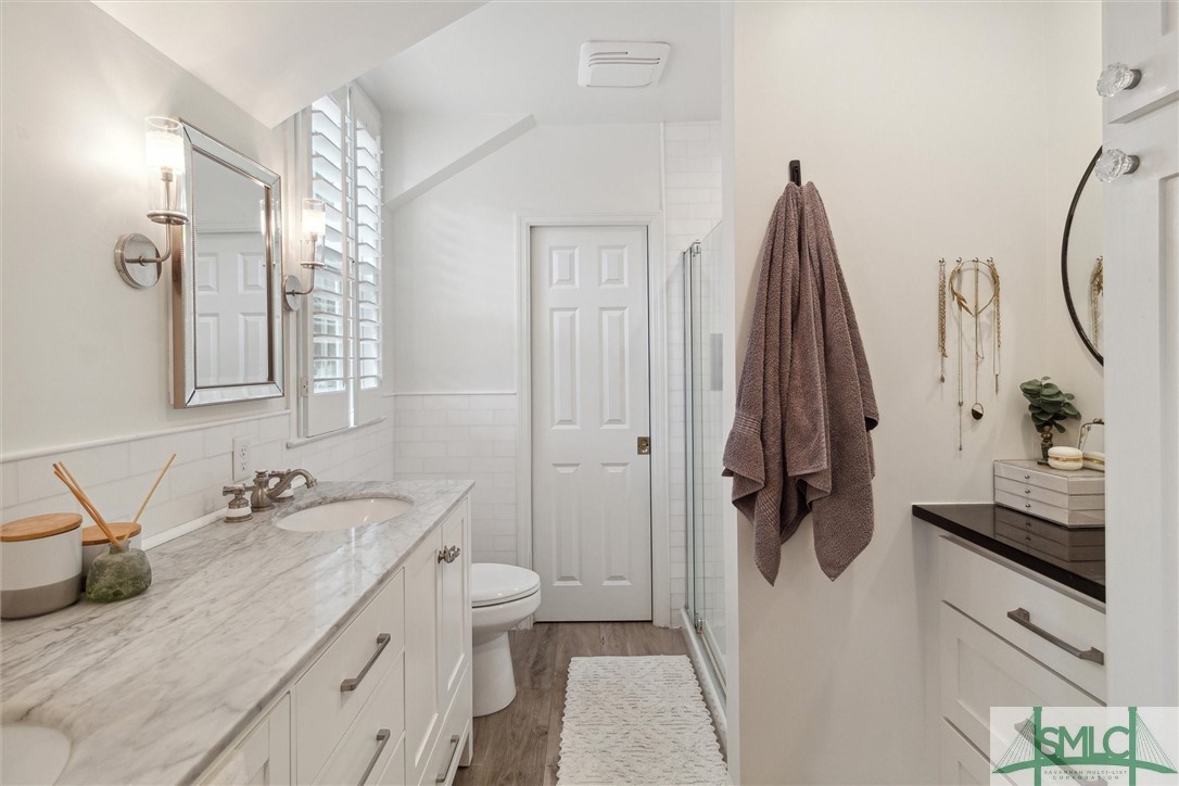 102 E 56th Street
