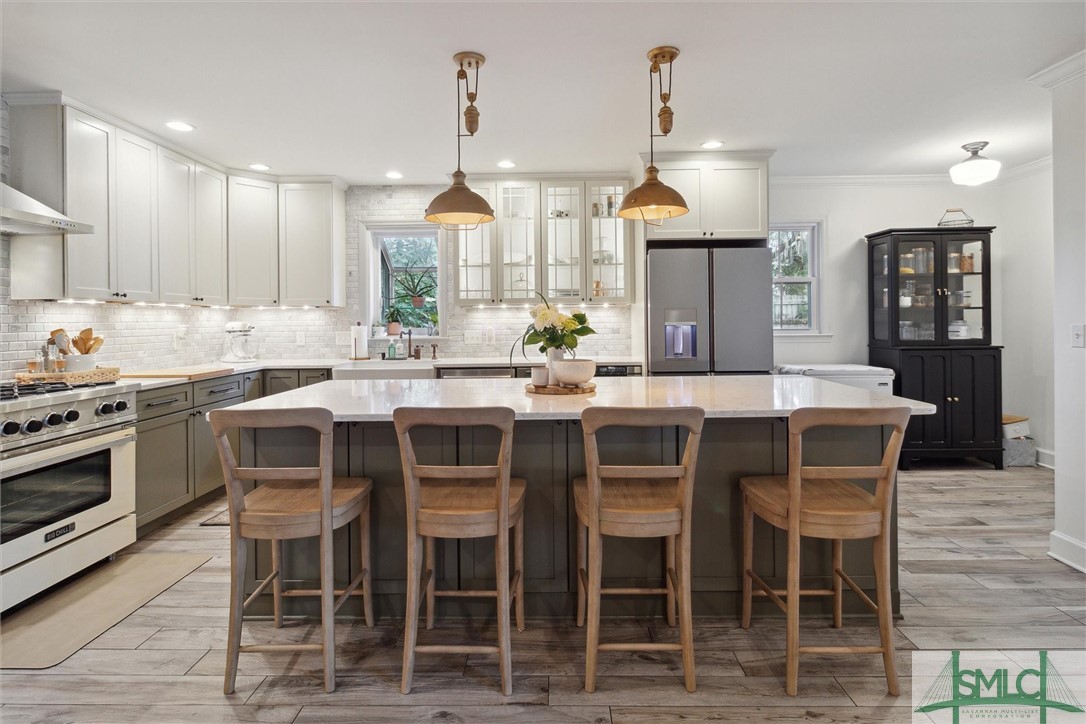 102 E 56th Street