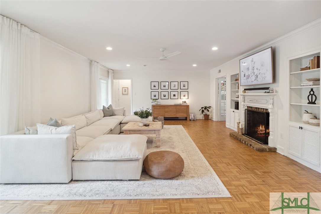 102 E 56th Street