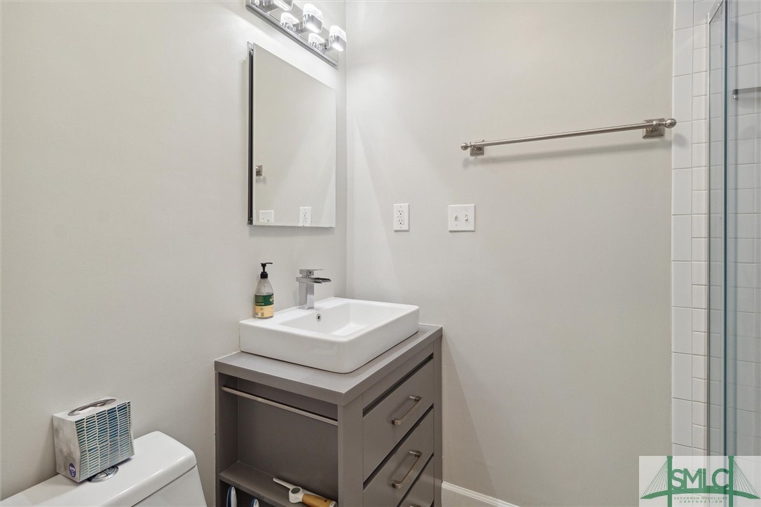 102 E 56th Street