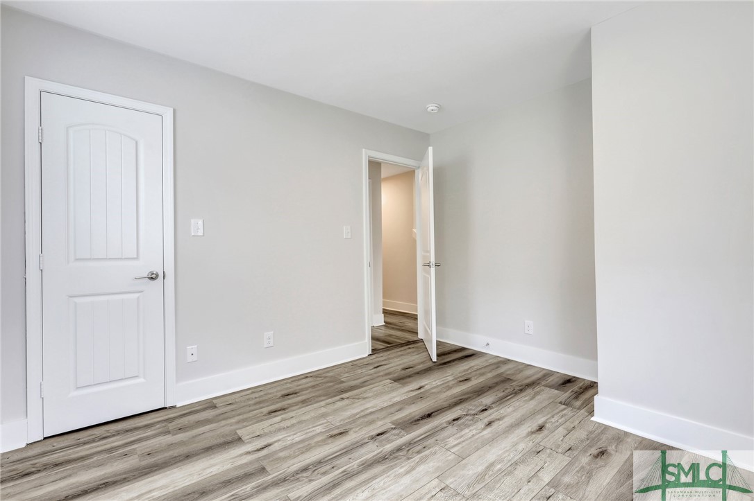 733 W Victory Drive