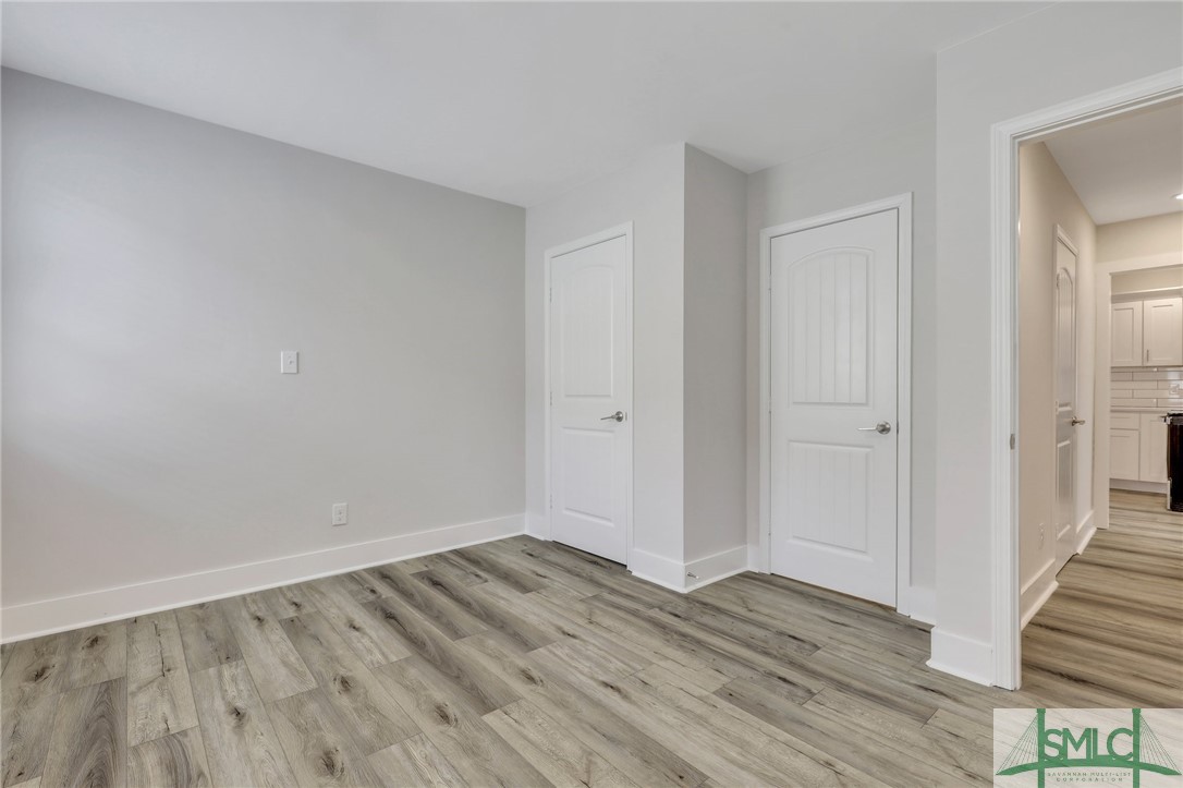 733 W Victory Drive