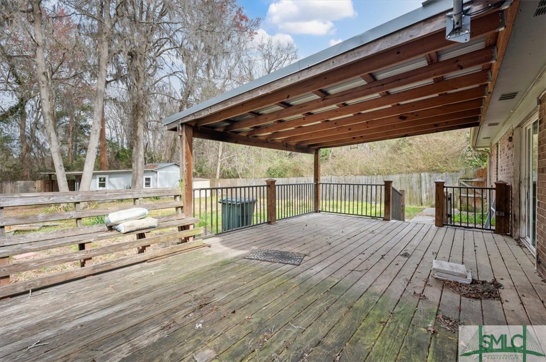 824 kelly Drive