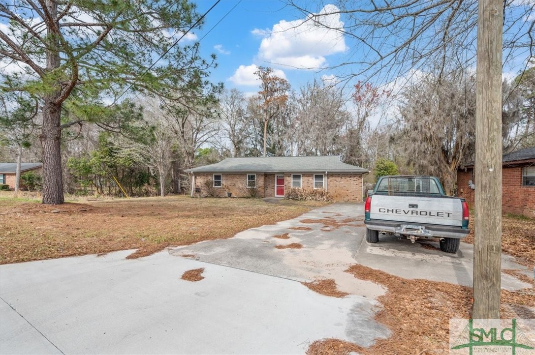 824 kelly Drive