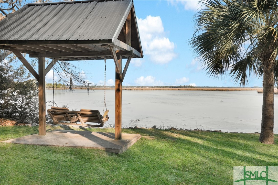 8 Crows Nest Point