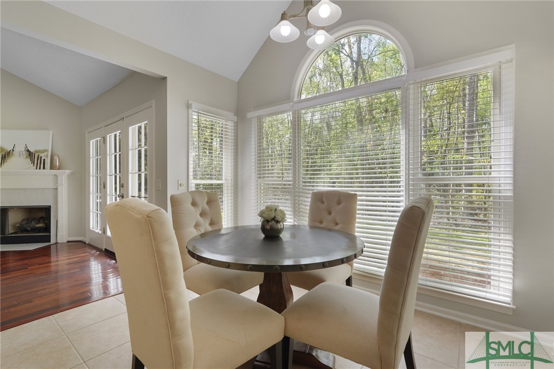 8 Crows Nest Point