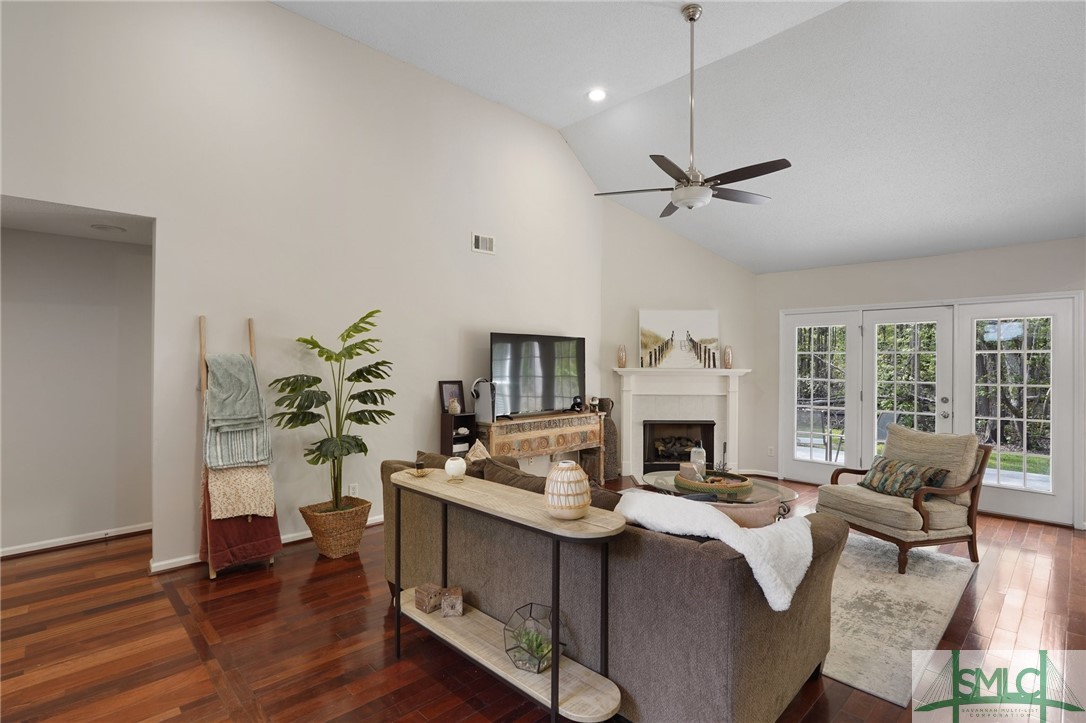 8 Crows Nest Point