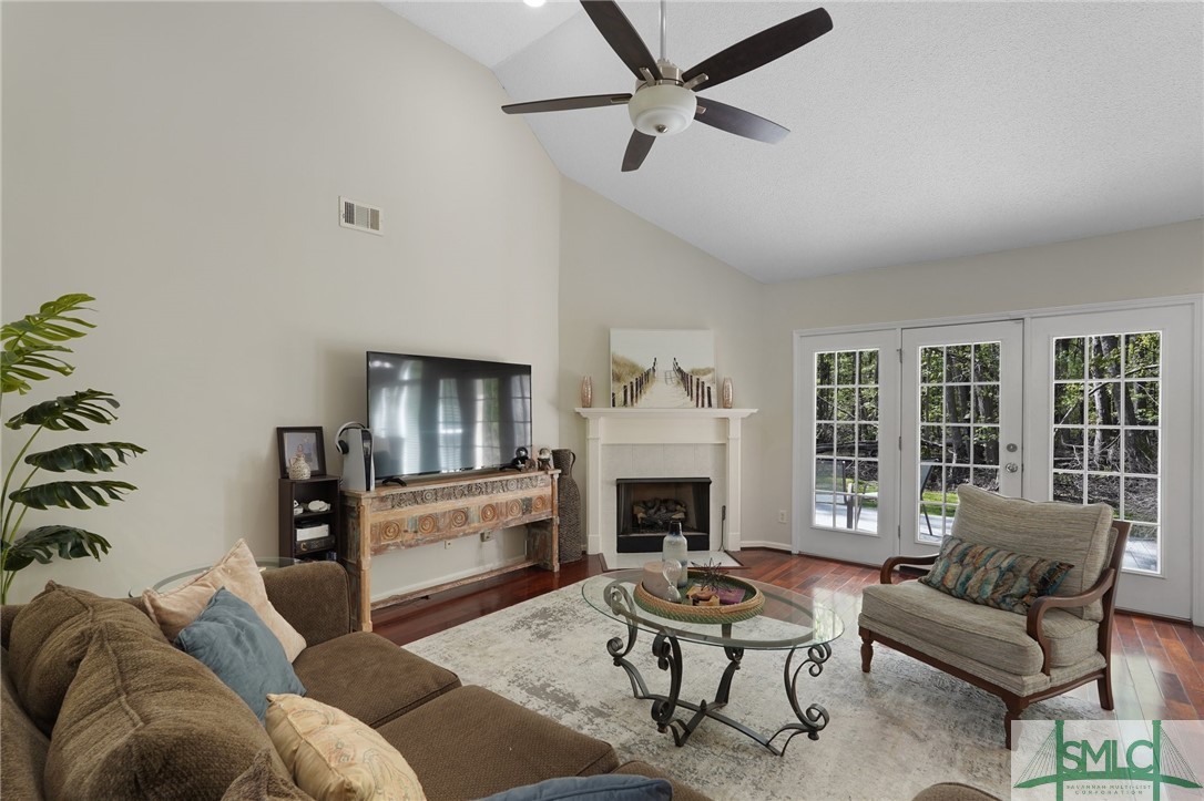 8 Crows Nest Point