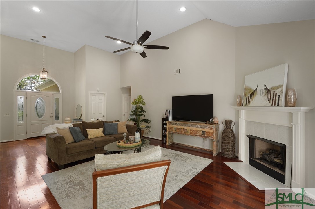 8 Crows Nest Point
