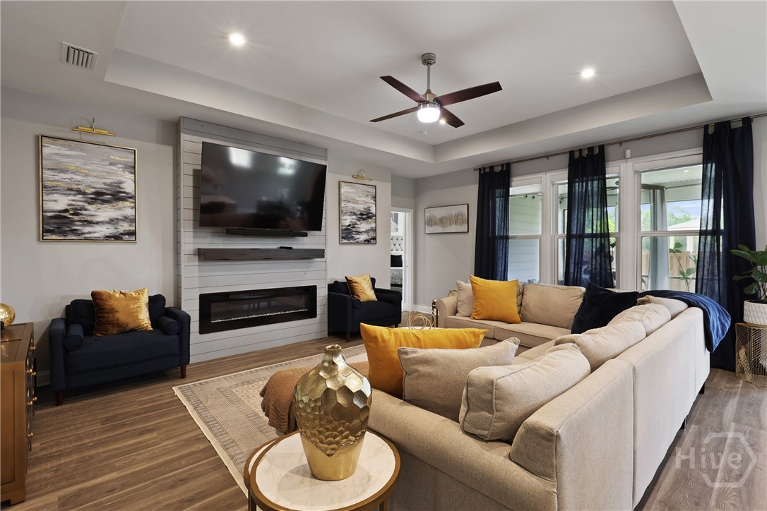 742 Longleaf Drive