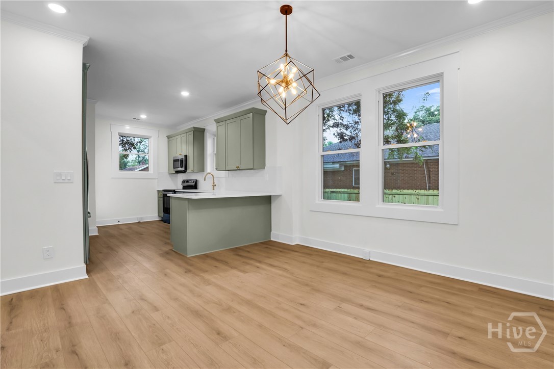 623 W 45th Street