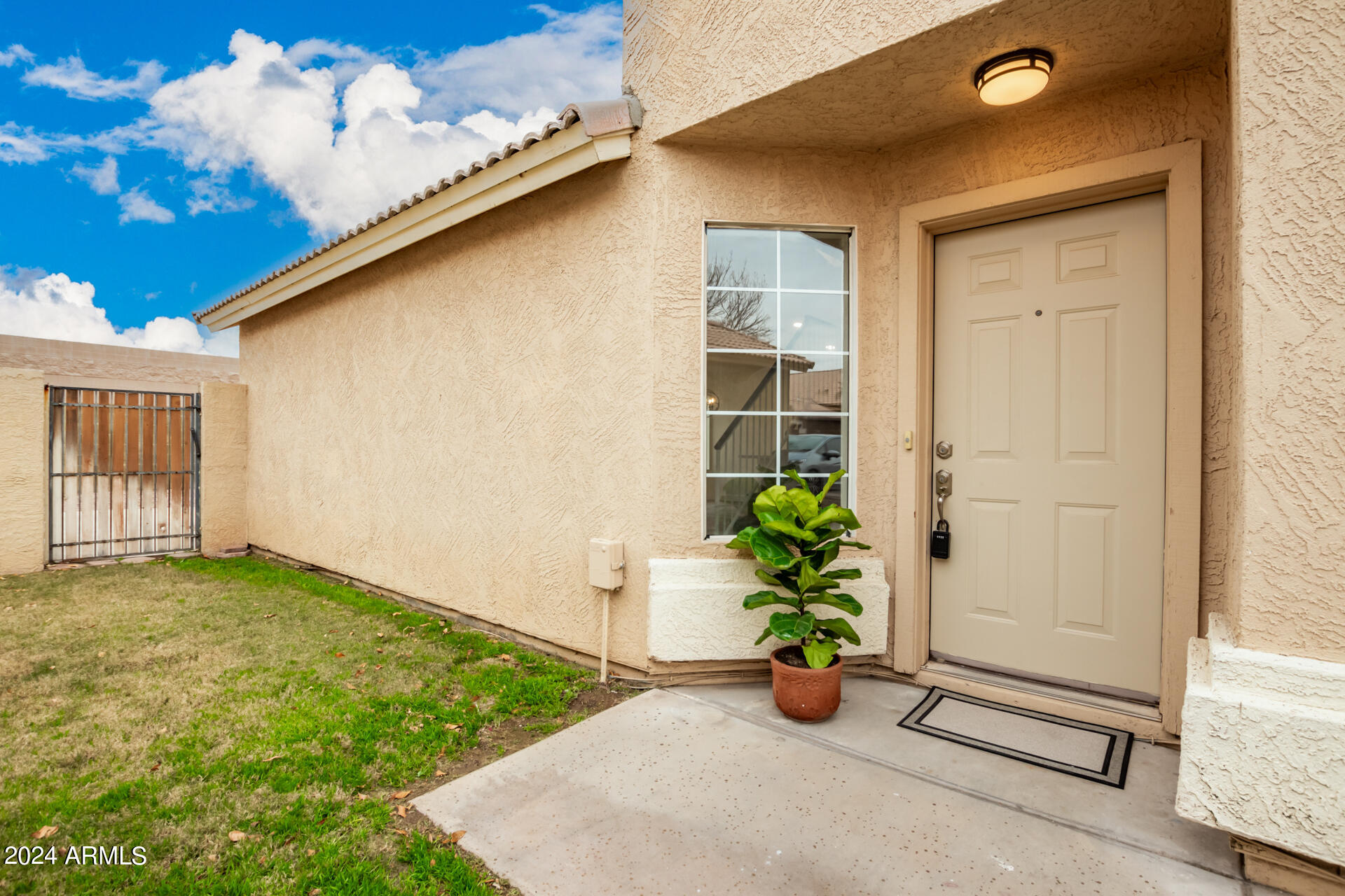 829 N BLUEJAY Drive