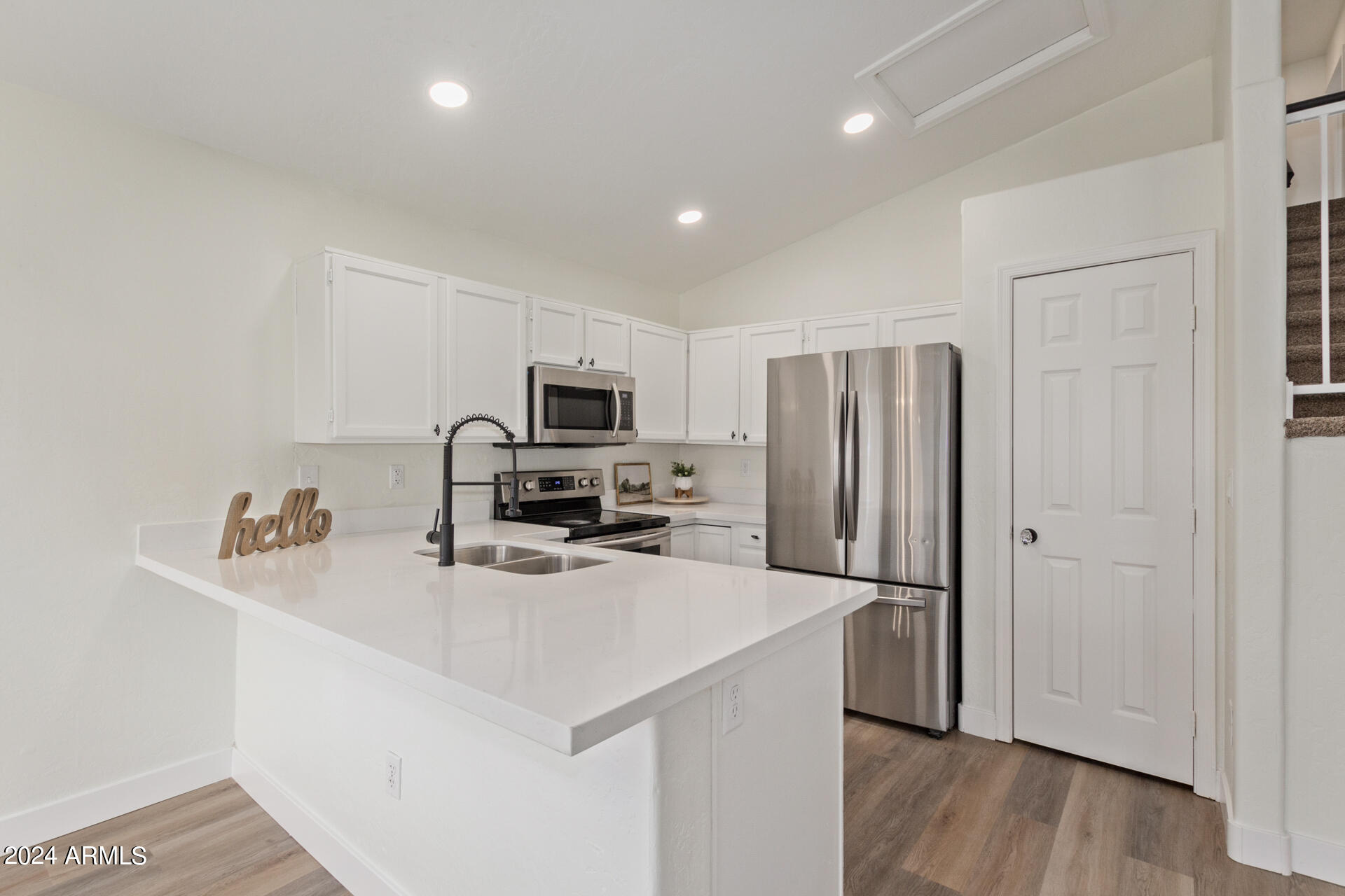 829 N BLUEJAY Drive