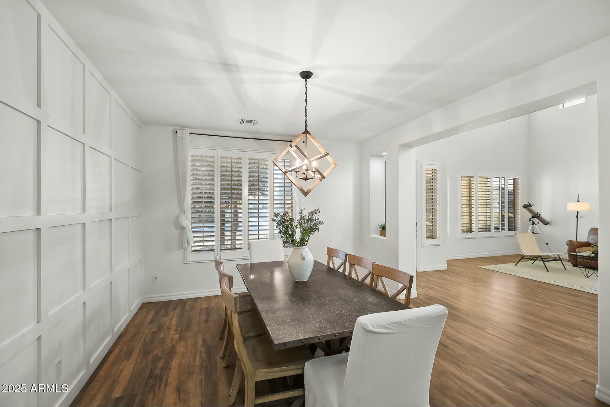 2484 E Lodgepole Drive