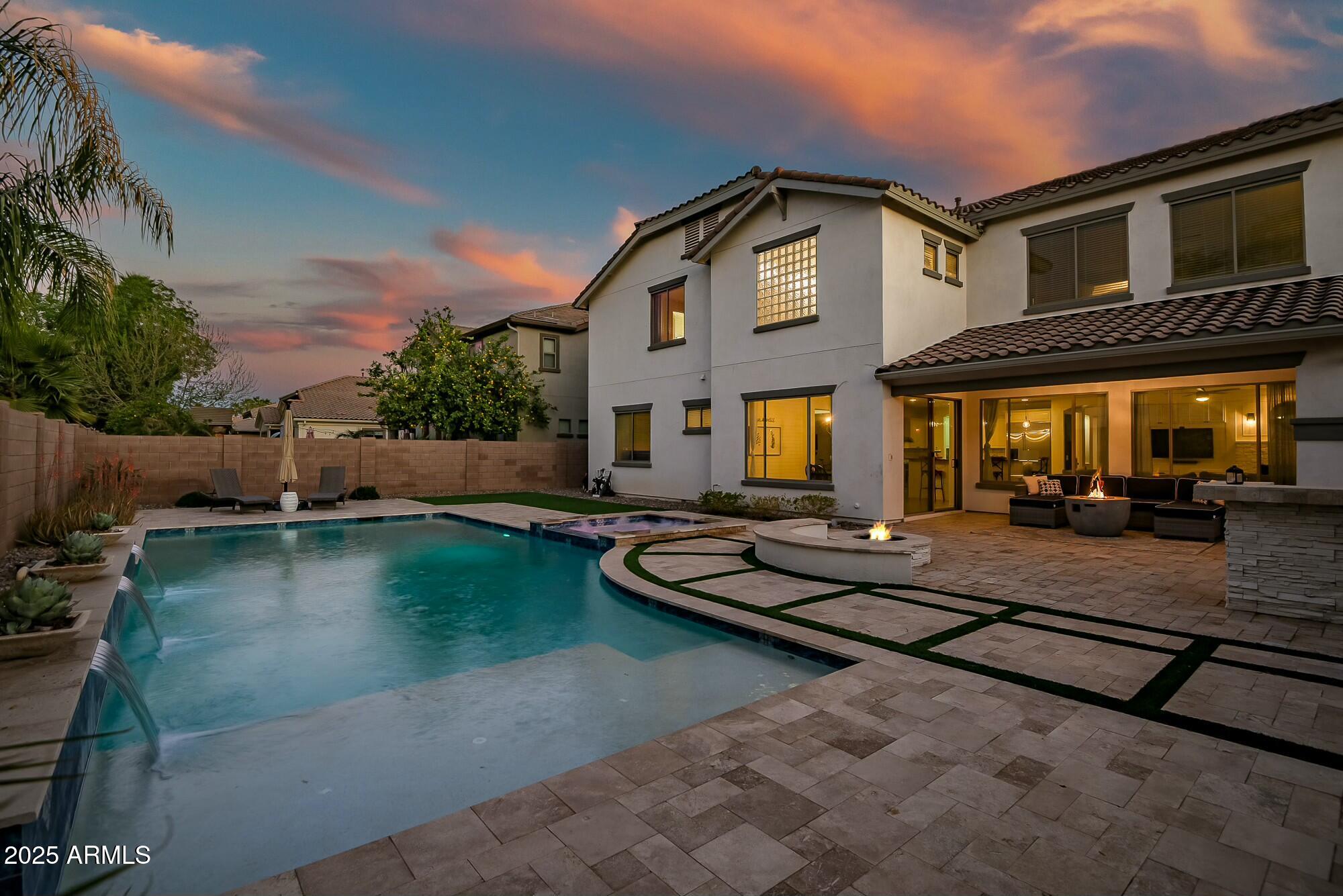 2484 E Lodgepole Drive