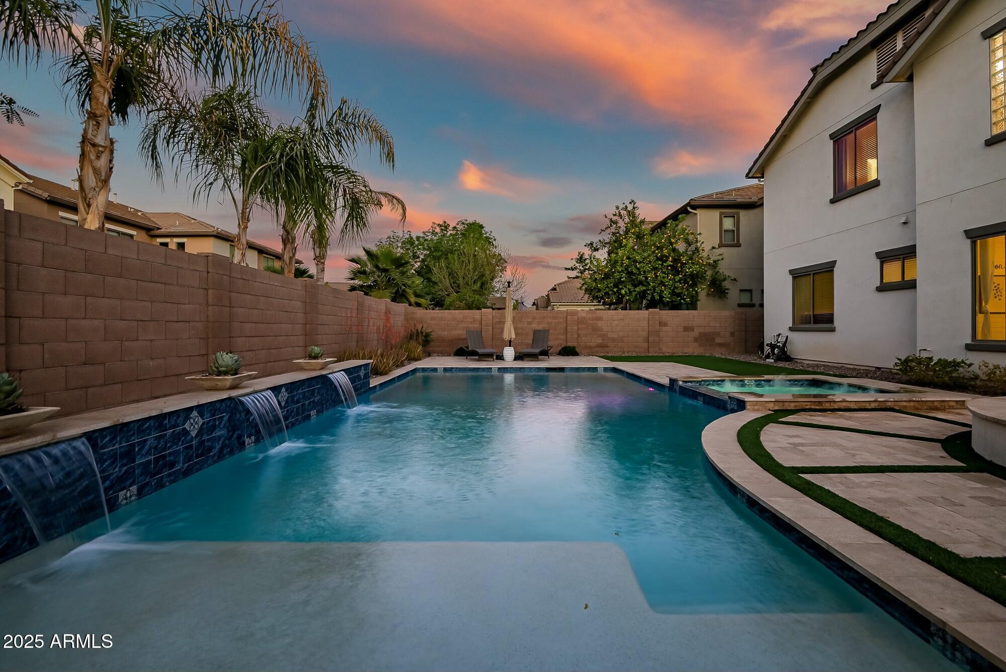 2484 E Lodgepole Drive