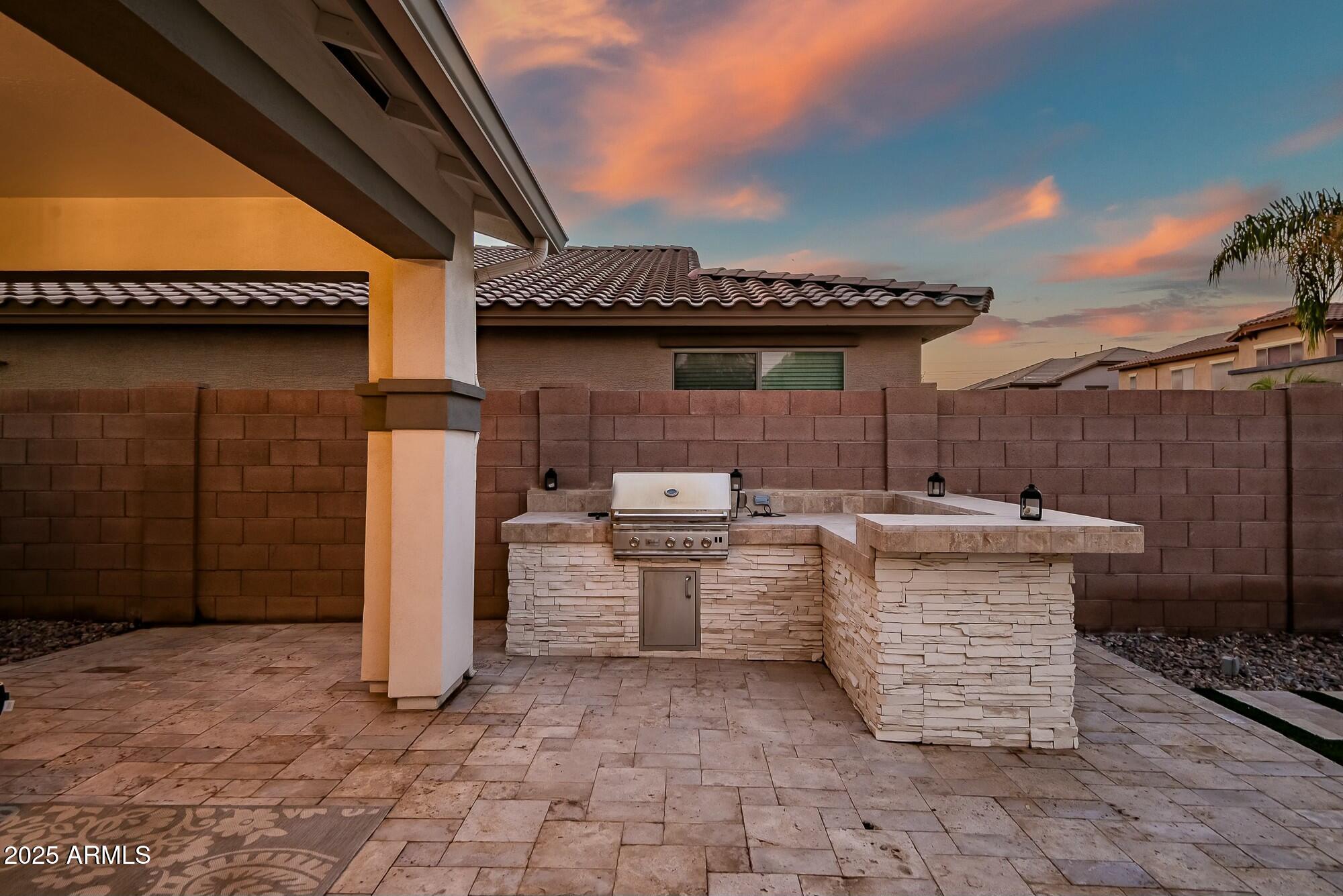 2484 E Lodgepole Drive