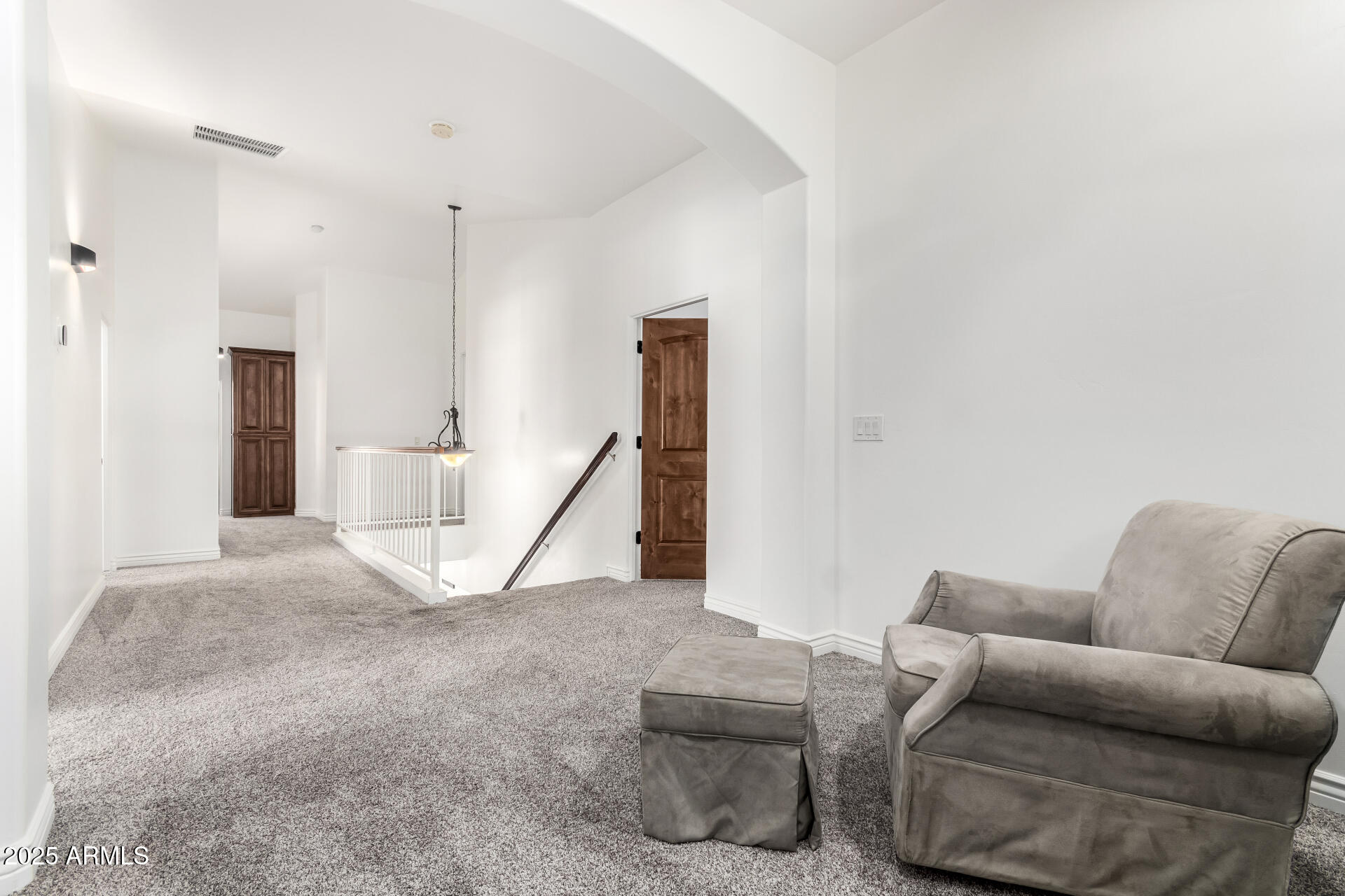 2863 E MALLORY Street