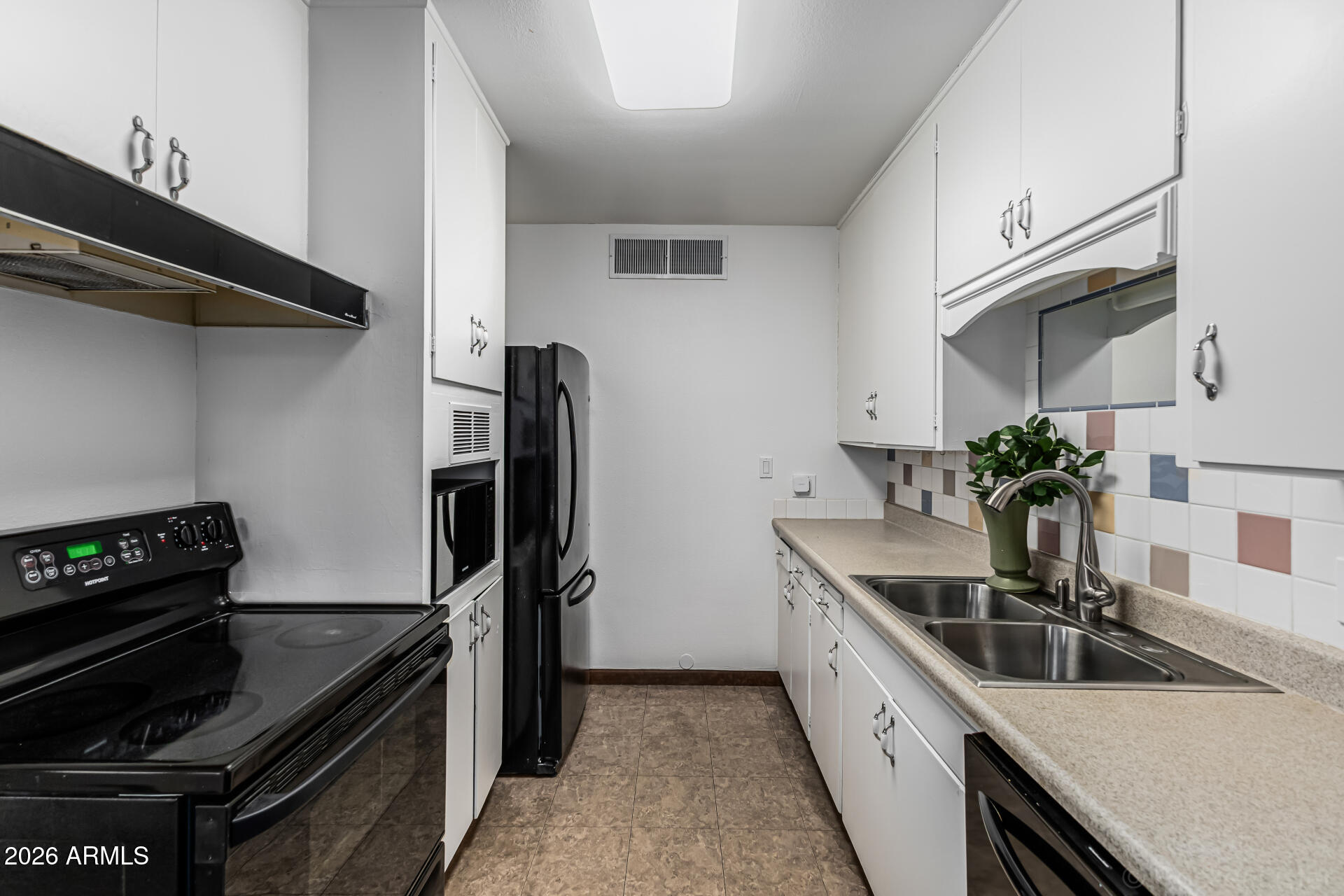 615 N FREESTONE Circle