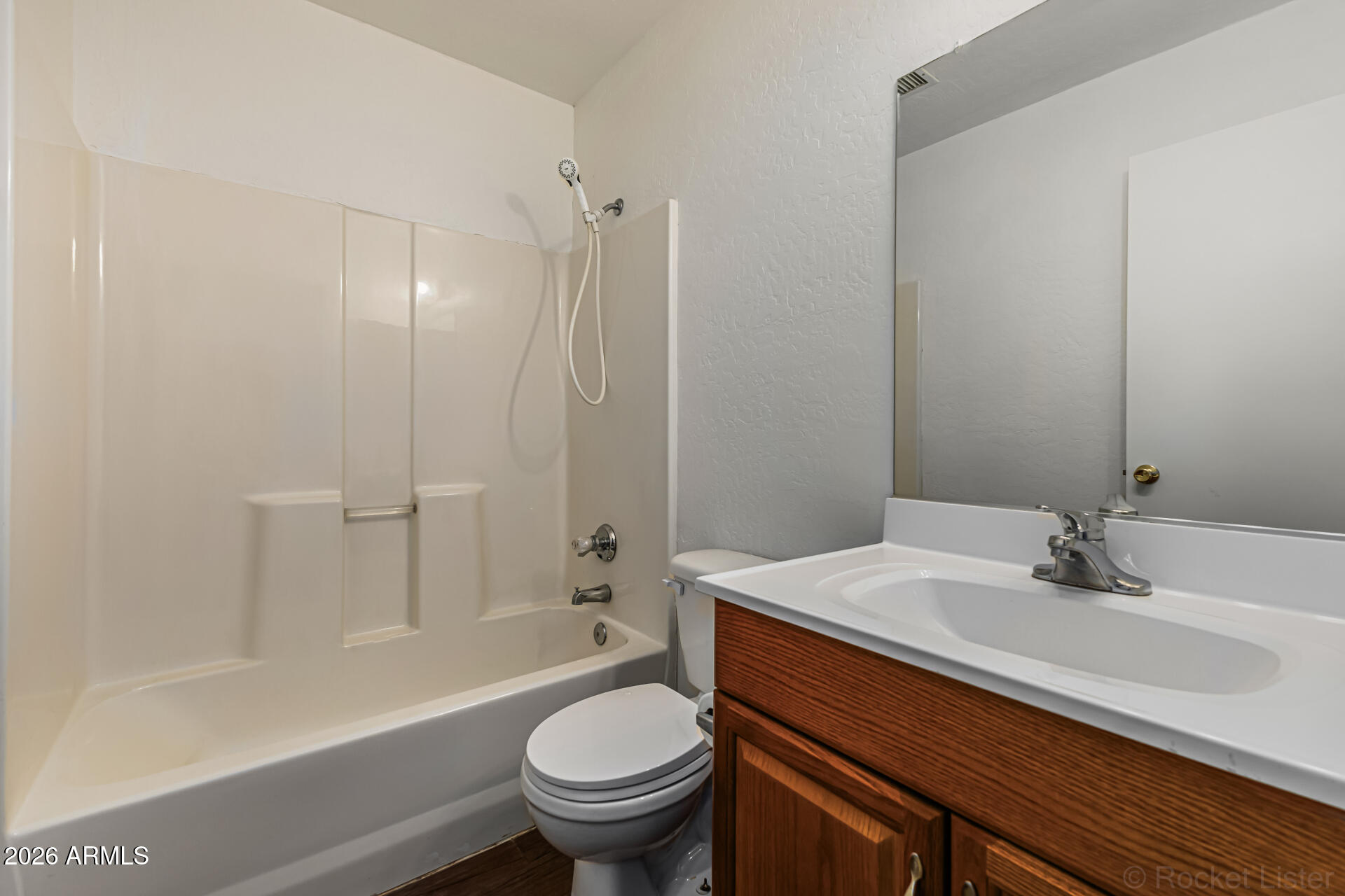 615 N FREESTONE Circle