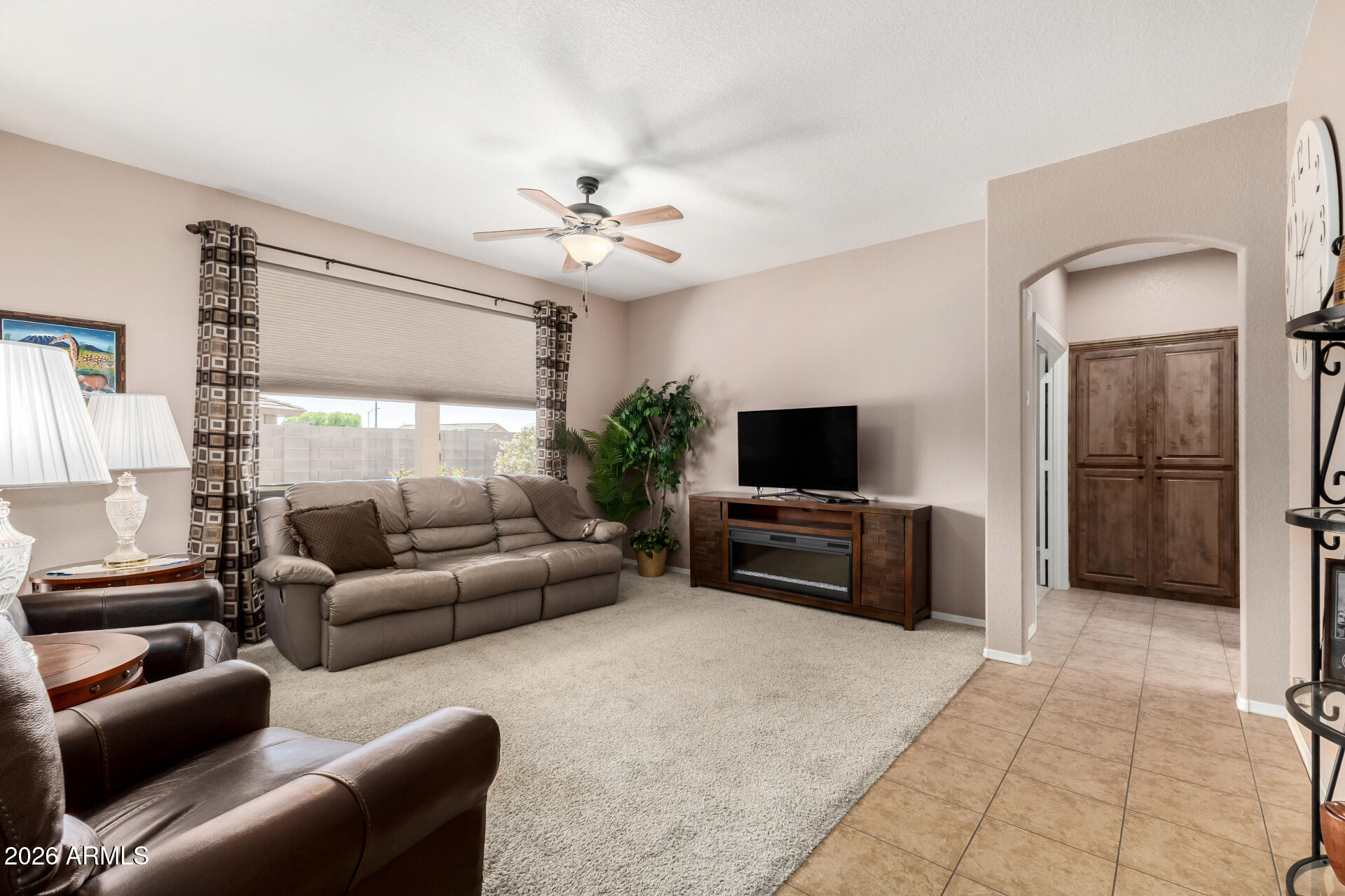10935 E OLLA Avenue