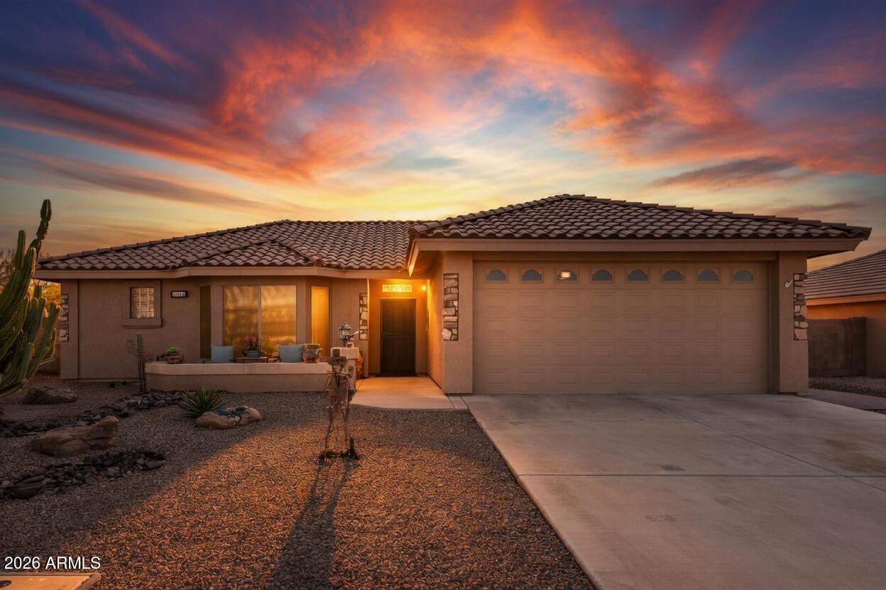 10935 E OLLA Avenue